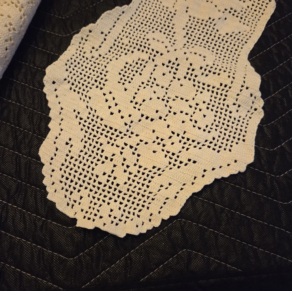 VTG VGUC 3 Piece Filet Doily Set